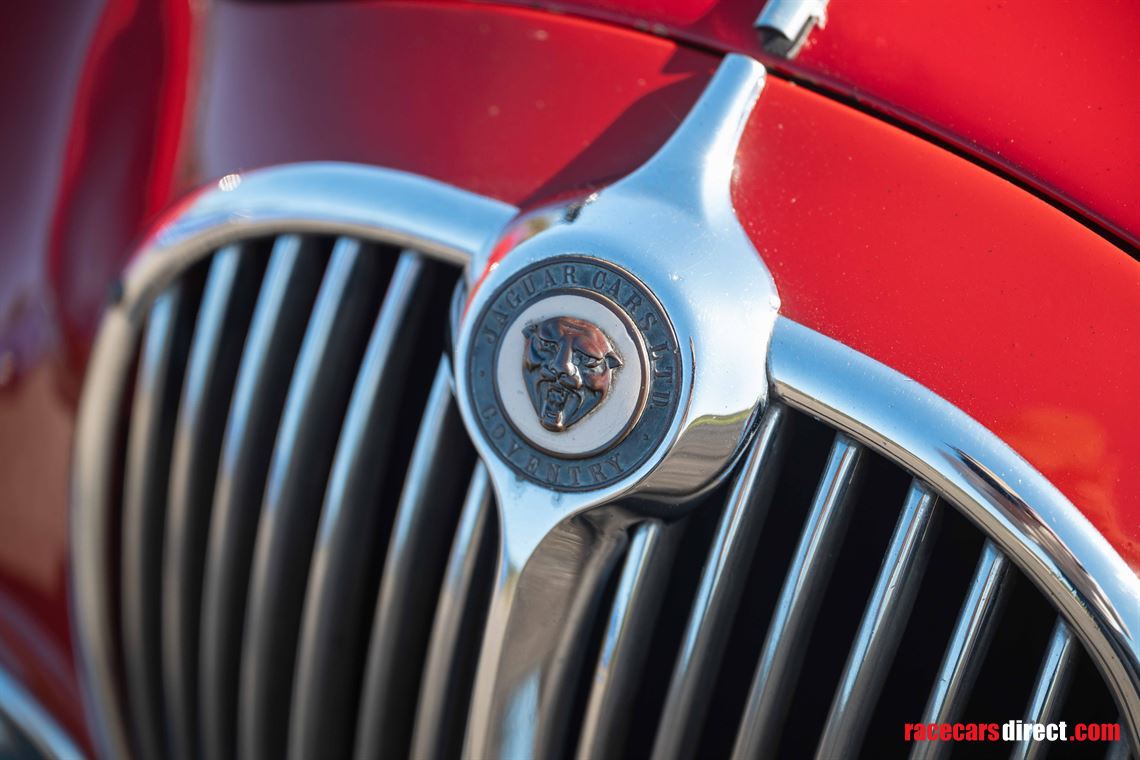 jaguar-mk-2-race-car---fia-htp