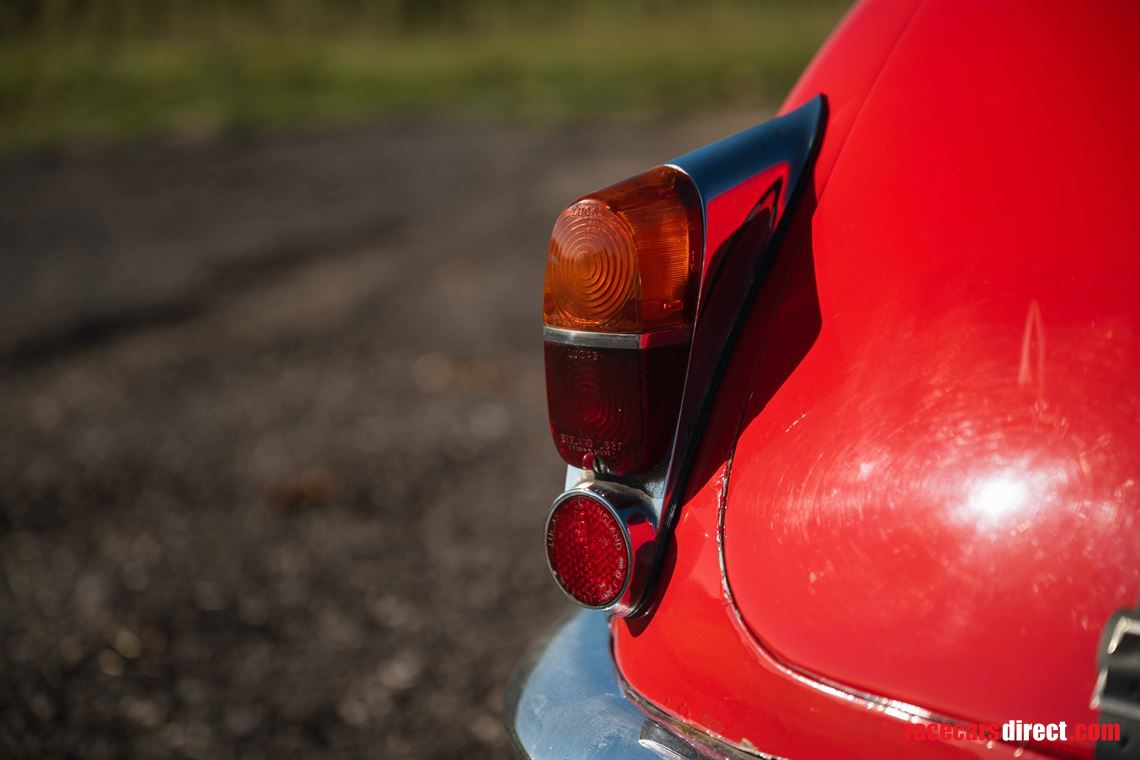 jaguar-mk-2-race-car---fia-htp