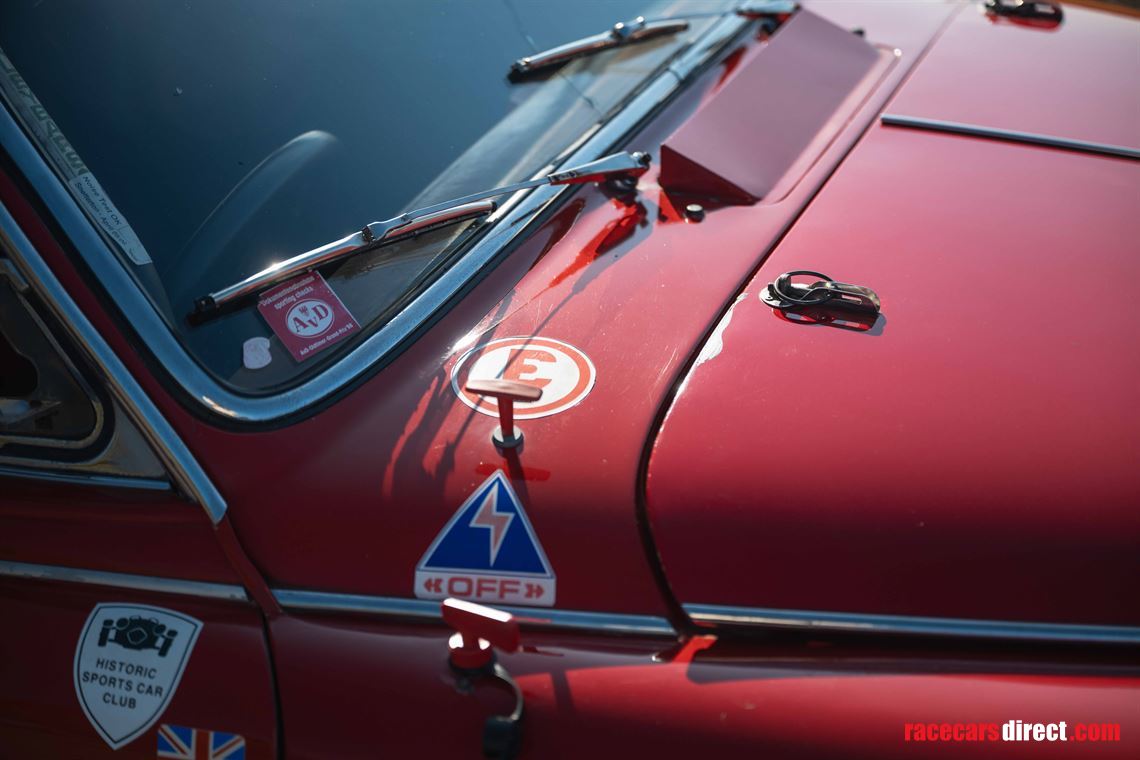 jaguar-mk-2-race-car---fia-htp