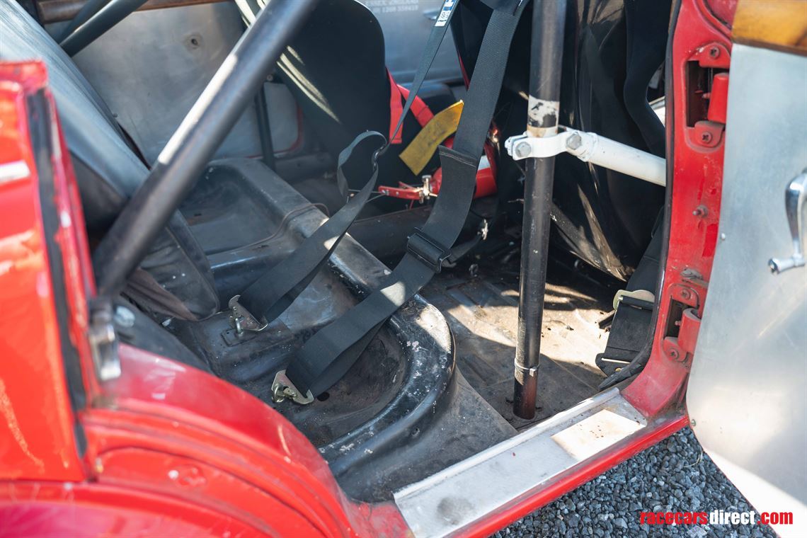 jaguar-mk-2-race-car---fia-htp