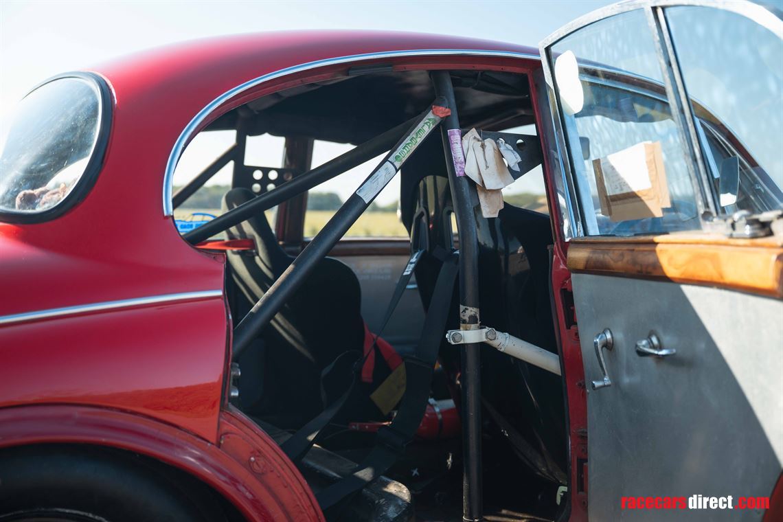 jaguar-mk-2-race-car---fia-htp