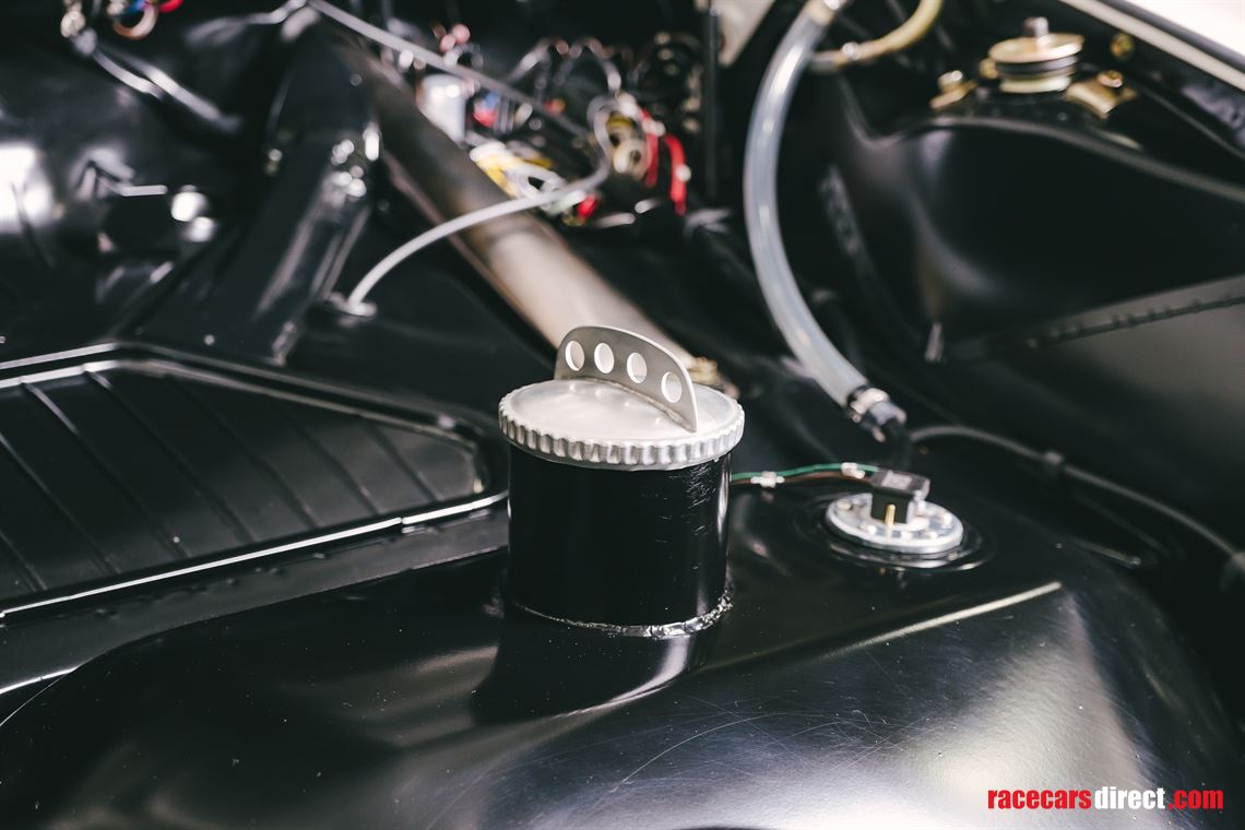 1967-porsche-911r-tribute