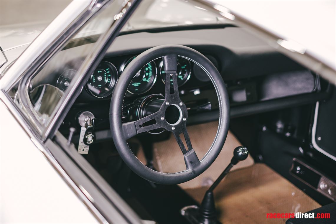 1967-porsche-911r-tribute