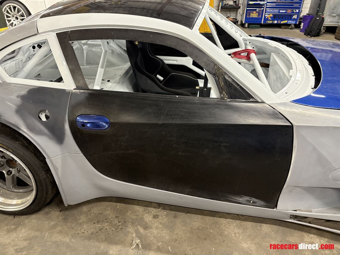 bmw-z4-gtr-v10-engine-sequential-gearbox-flos