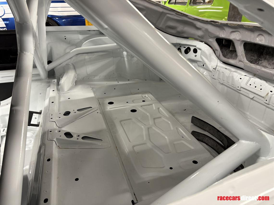 bmw-z4-gtr-v10-engine-sequential-gearbox-flos