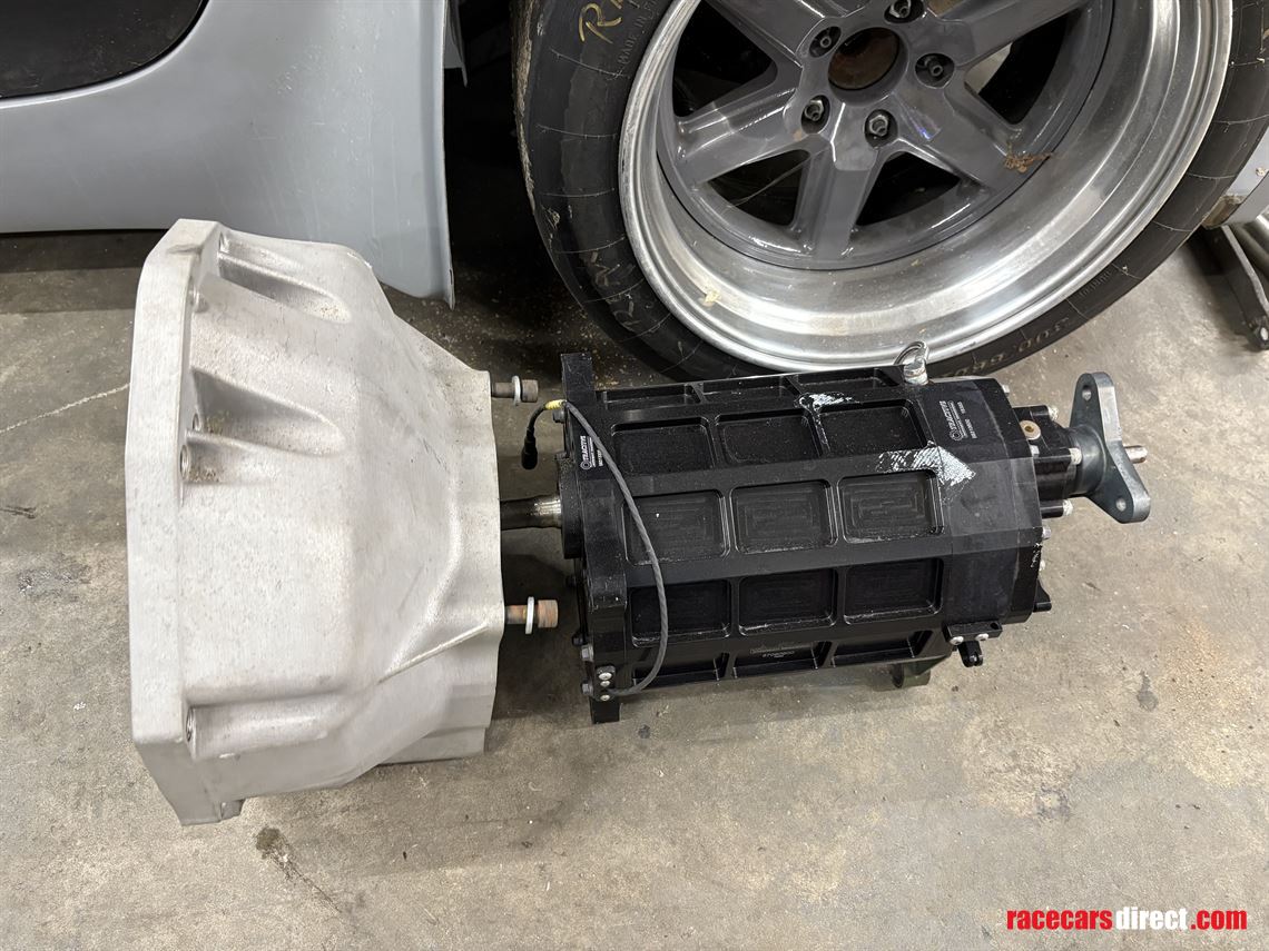 bmw-z4-gtr-v10-engine-sequential-gearbox-flos