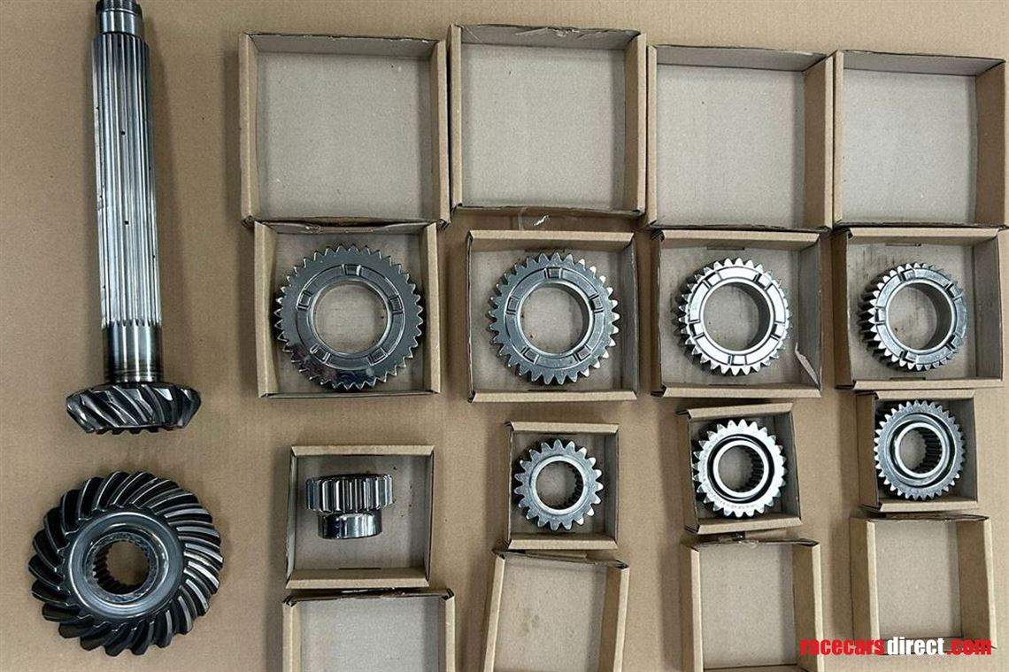 porsche-9912-completed-exhaust-and-gearbox-pa