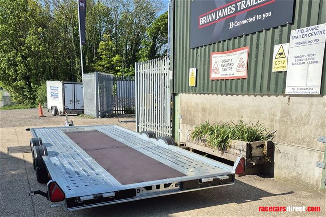 brian-james-a-transporter-trailer-55m-x-21m-3