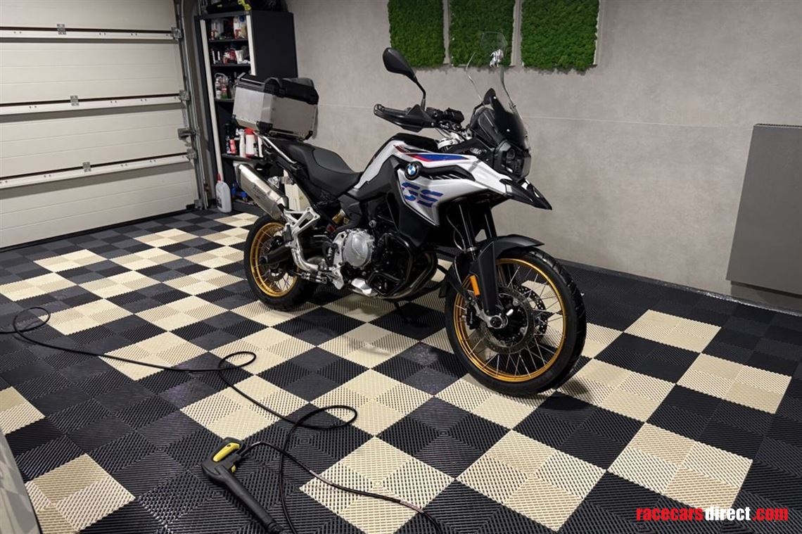 pit-racing-garage-floor-new-various-colours