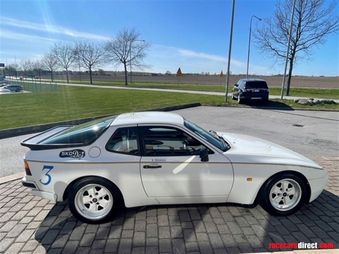 porsche-944-turbo-cup