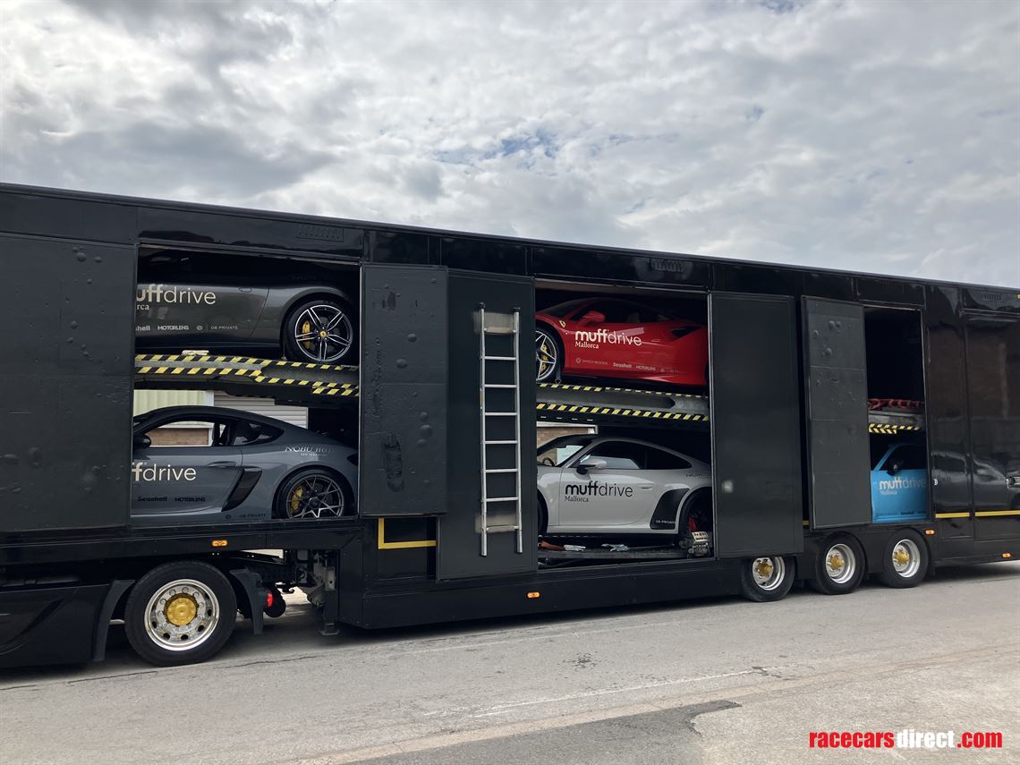 mercedes-actros-gigaspace-and-kassbohrer-6-ca