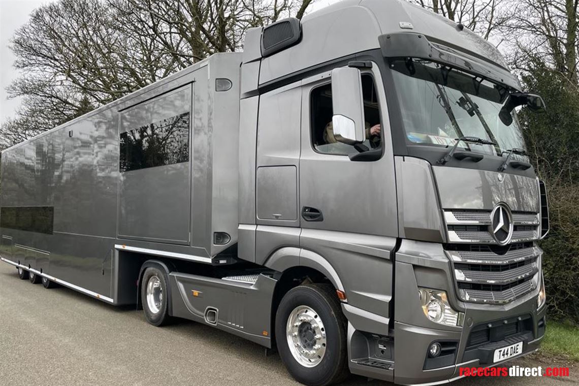 3-car-transporter-with-twin-slide-out-pods