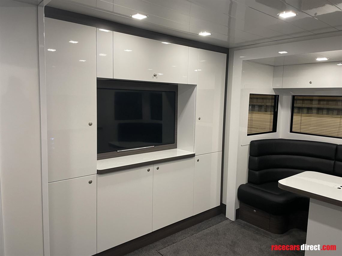 3-car-transporter-with-twin-slide-out-pods