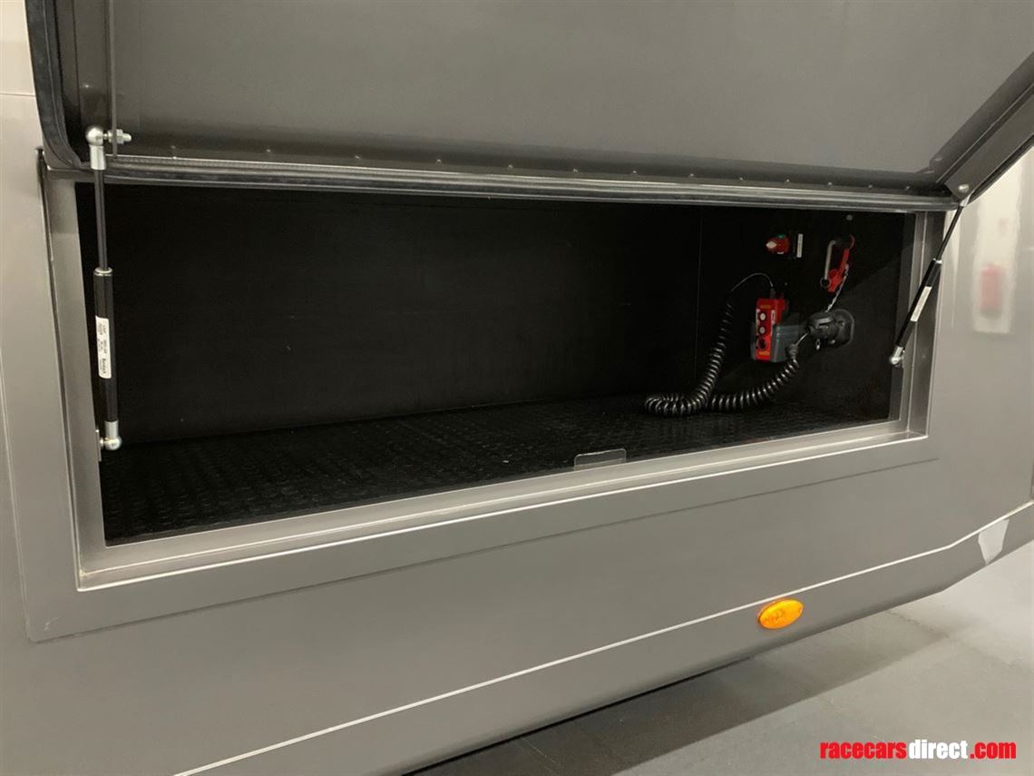 3-car-transporter-with-twin-slide-out-pods