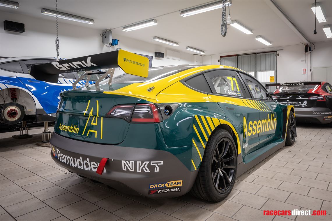 3-x-tesla-model-3-stcc-epwr