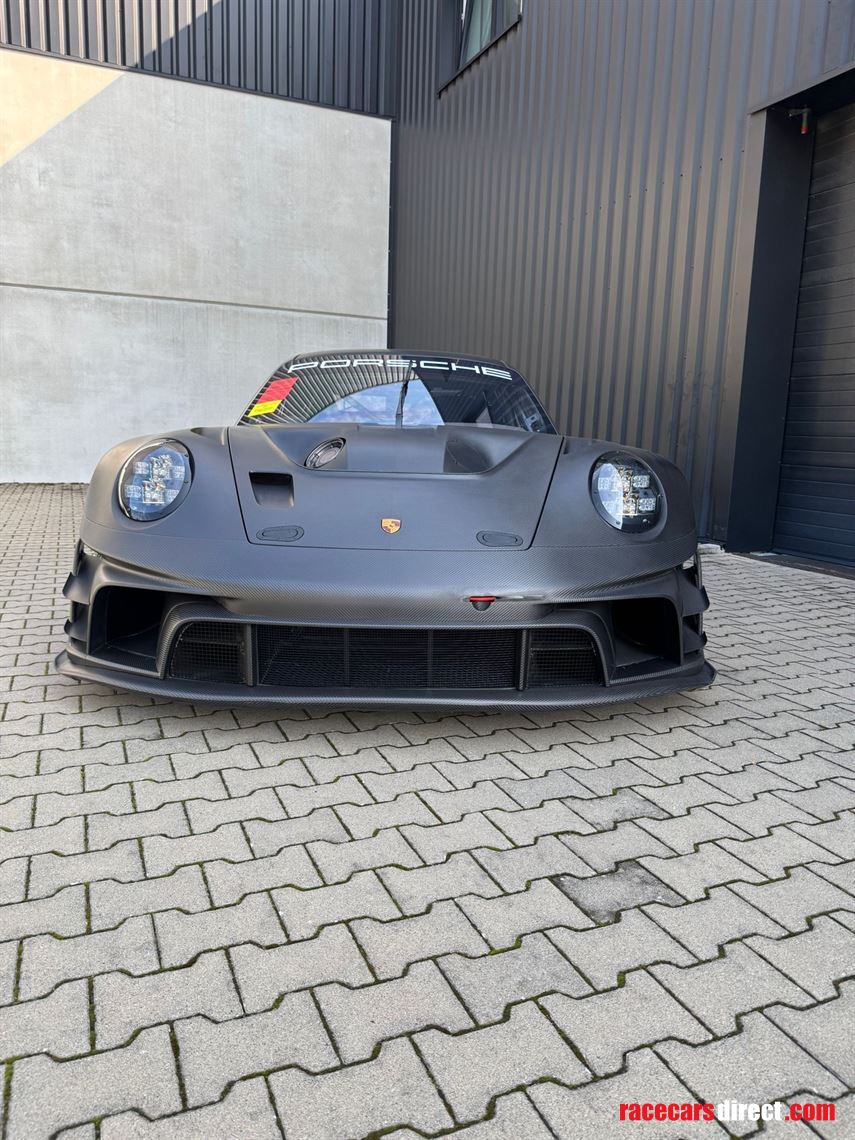 porsche-911-gt3-r-rennsport
