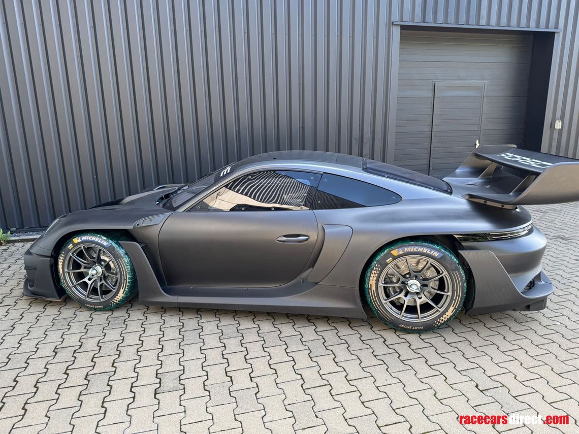 porsche-911-gt3-r-rennsport