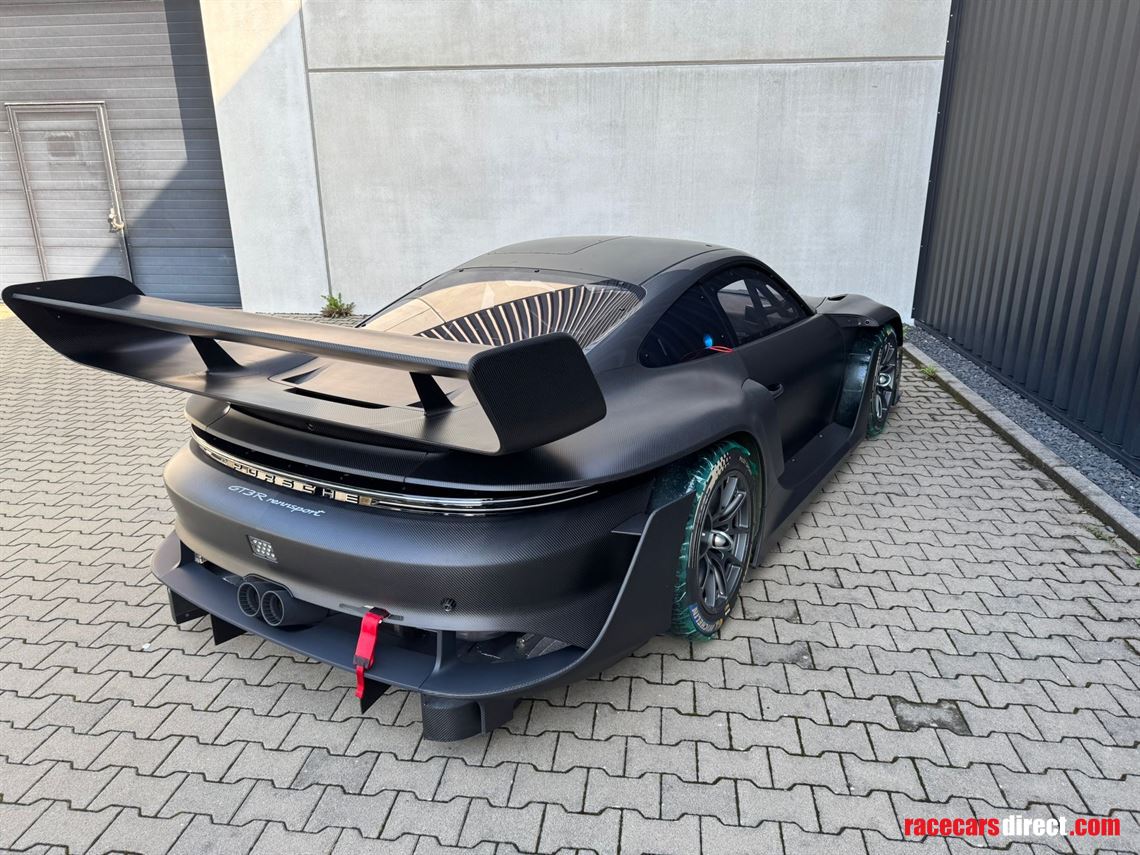 porsche-911-gt3-r-rennsport