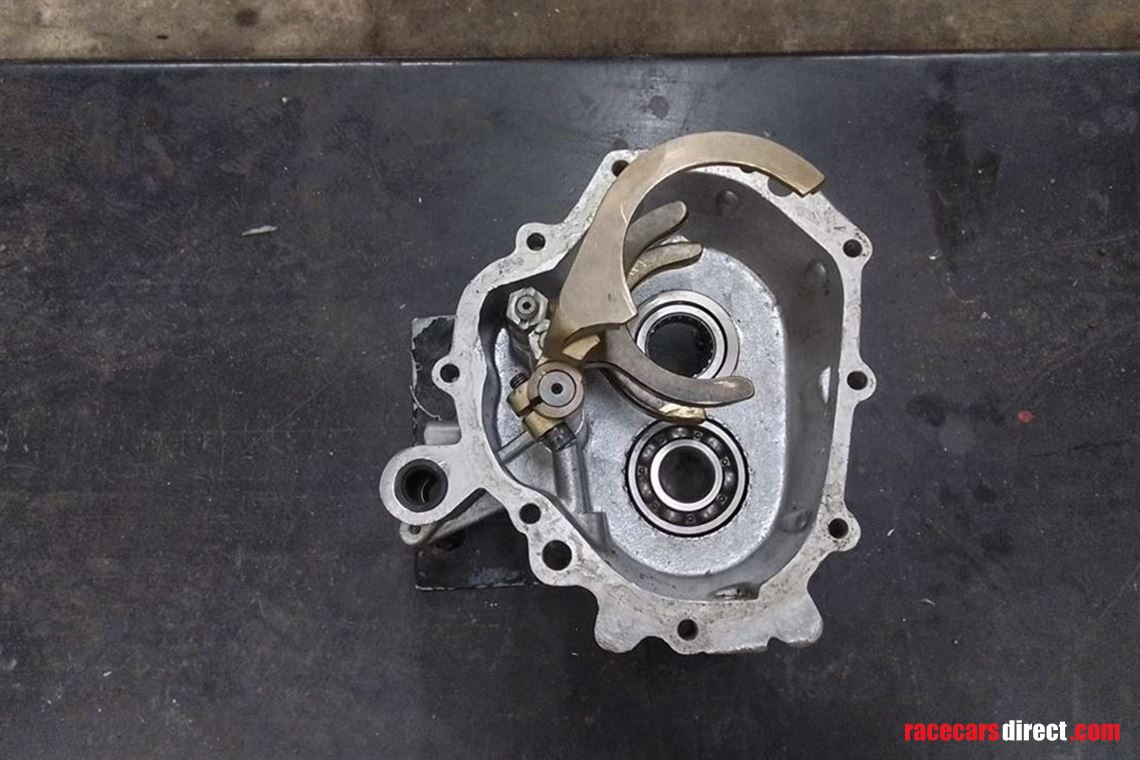 hewland-mk9-bearing-carrier