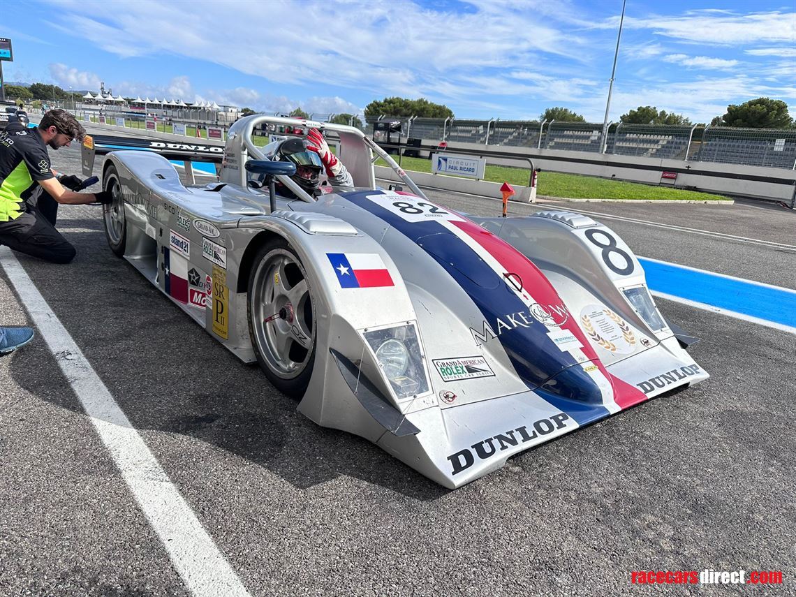 lola-b2k40-hu07-champion-2002