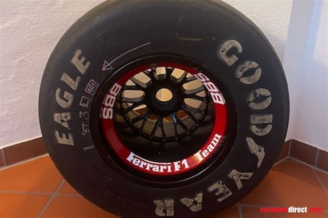 ferrari-f92a-formula-1-rear-wheel