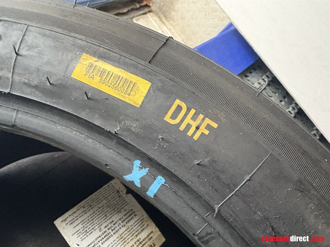 pirelli-slicks-305660x18-new-unused