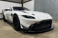 aston-martin-gt4-17a