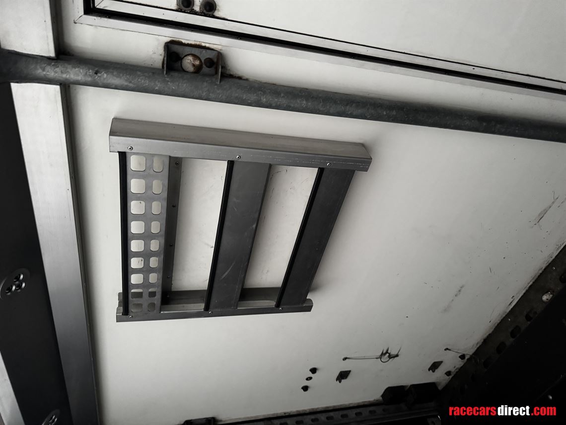 brian-james-race-transporter-6