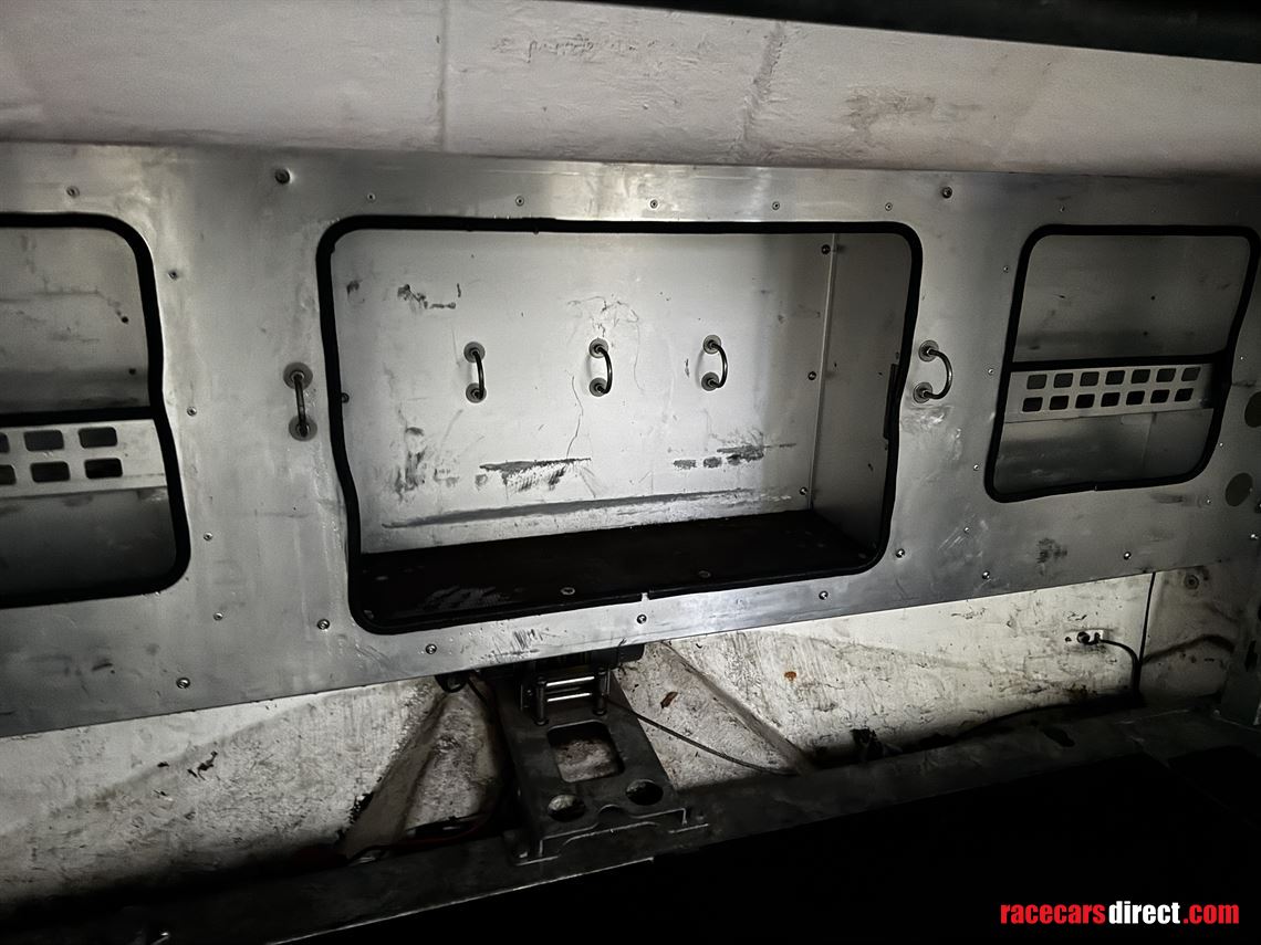 brian-james-race-transporter-6