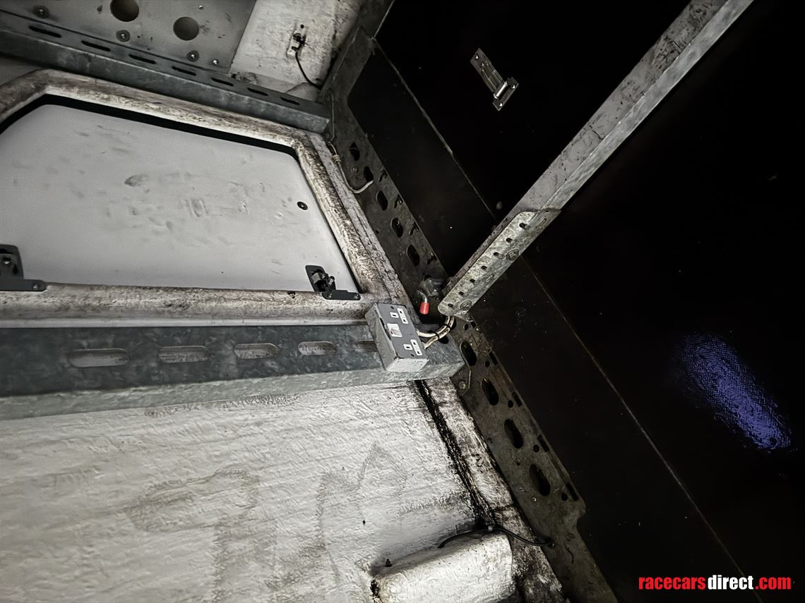 brian-james-race-transporter-6