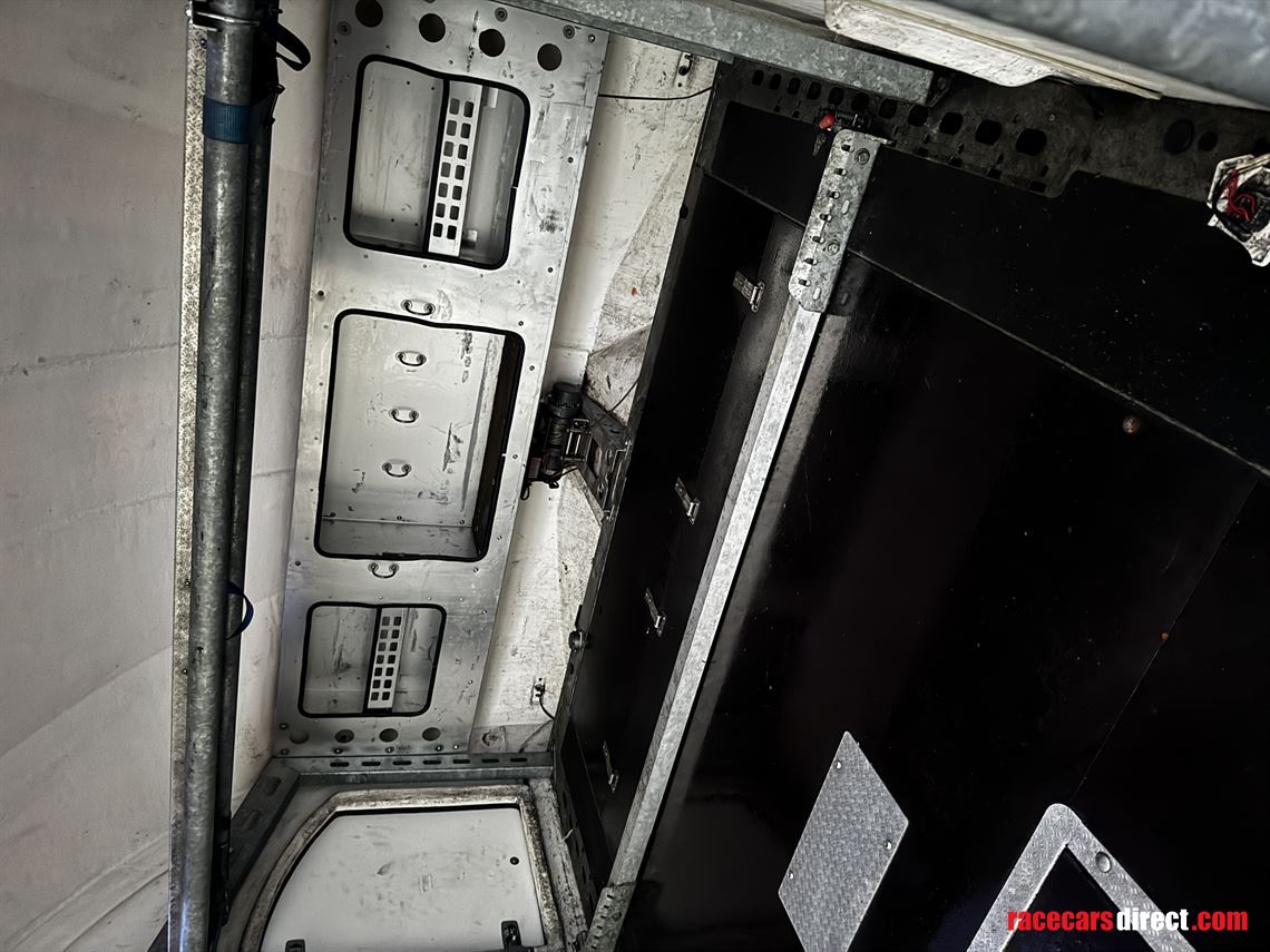 brian-james-race-transporter-6