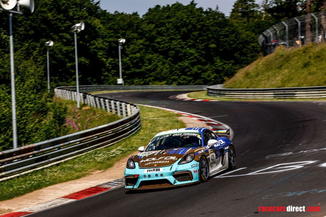 718-porsche-gt4-cayman-cs