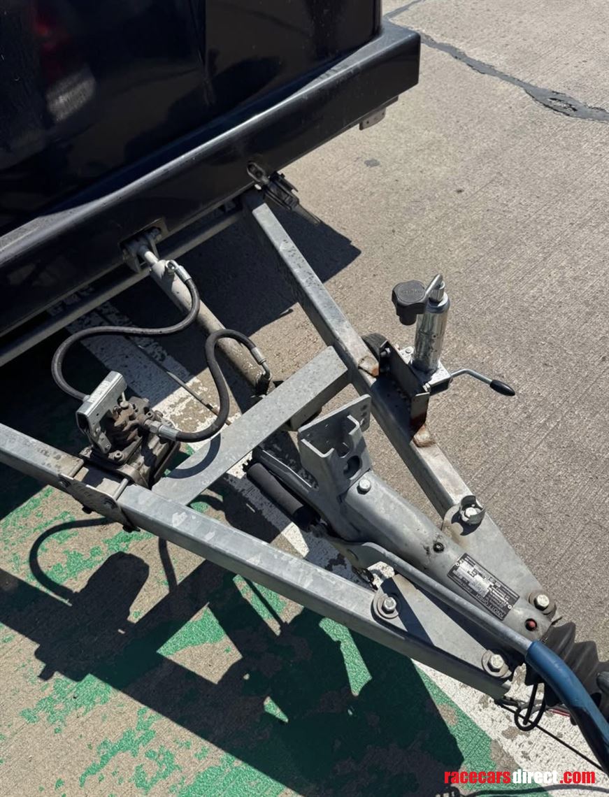 kerenzo-race-car-trailer