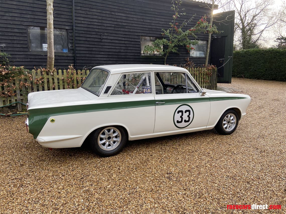 fia-lotus-cortina-race-car