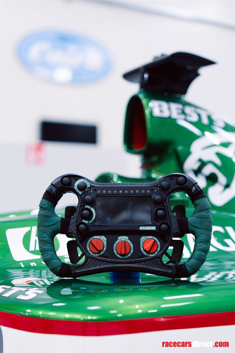 f1-jaguar-r3-06