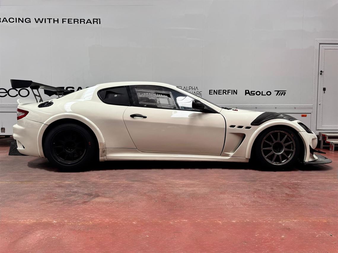 2010-maserati-granturismo-mc-trofeo-gt4-spec