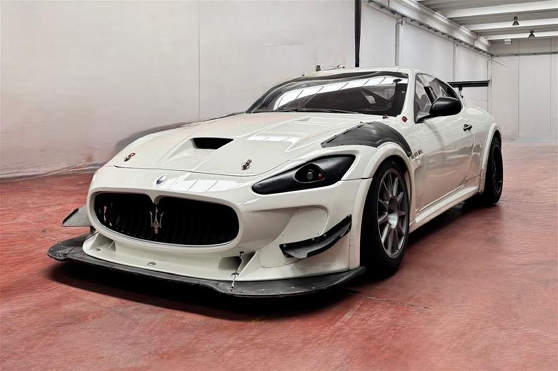 2010-maserati-granturismo-mc-trofeo-gt4-spec