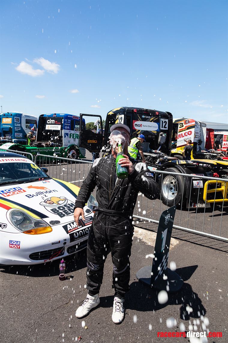 porsche-boxster-s-32-race-car