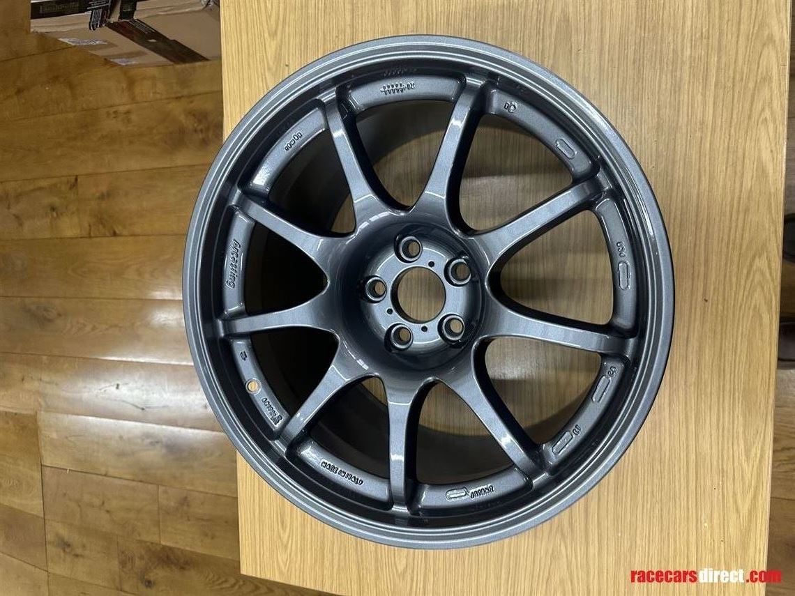 new-11-x-18-competition-centre-lock-wheelsset