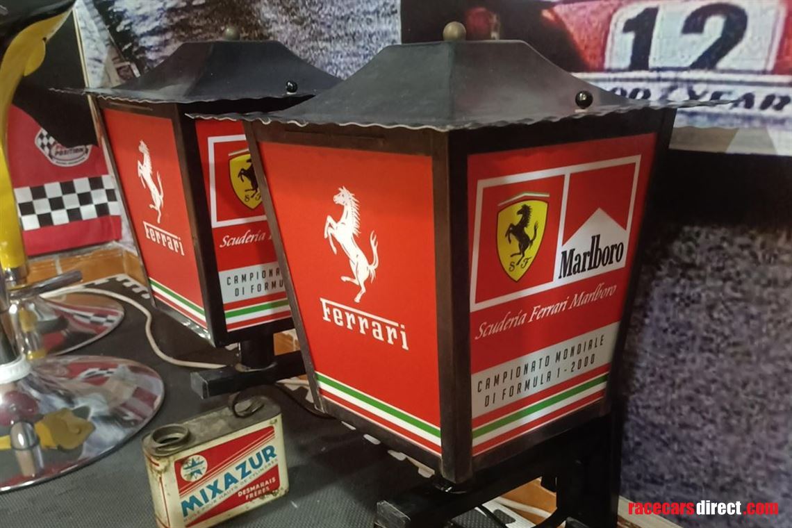 2-lanterns-ferrari-marlboro-2000