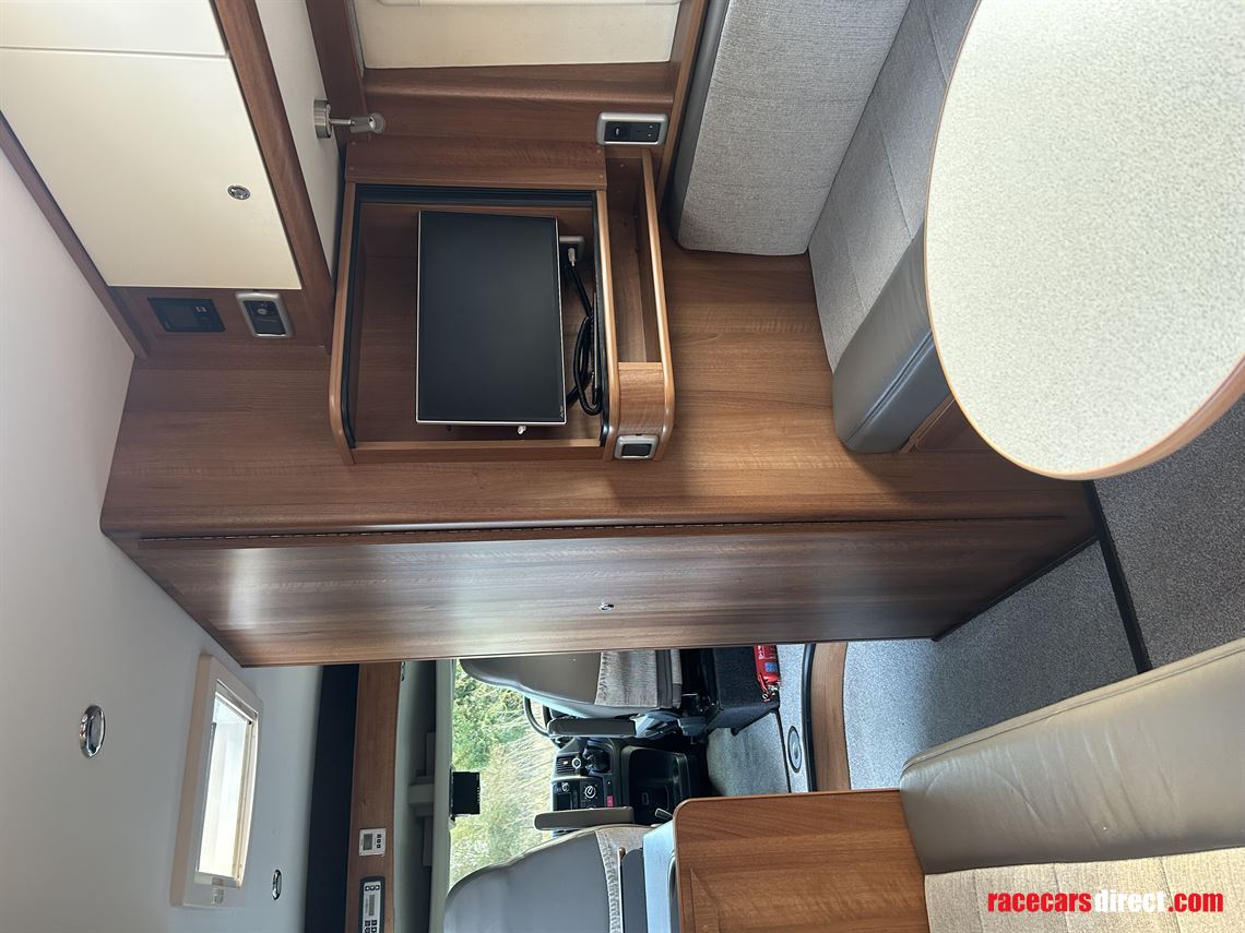 2018-coachbuilt-sl-motorhome