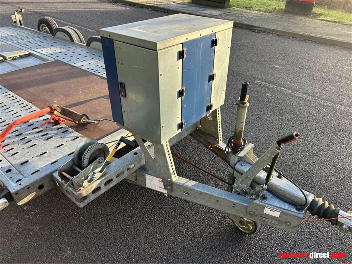 2017-brian-james-c4-trailer