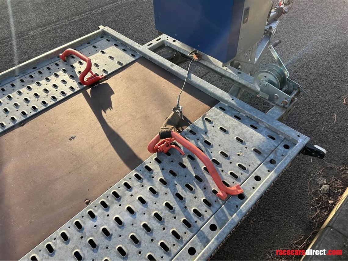 2017-brian-james-c4-trailer