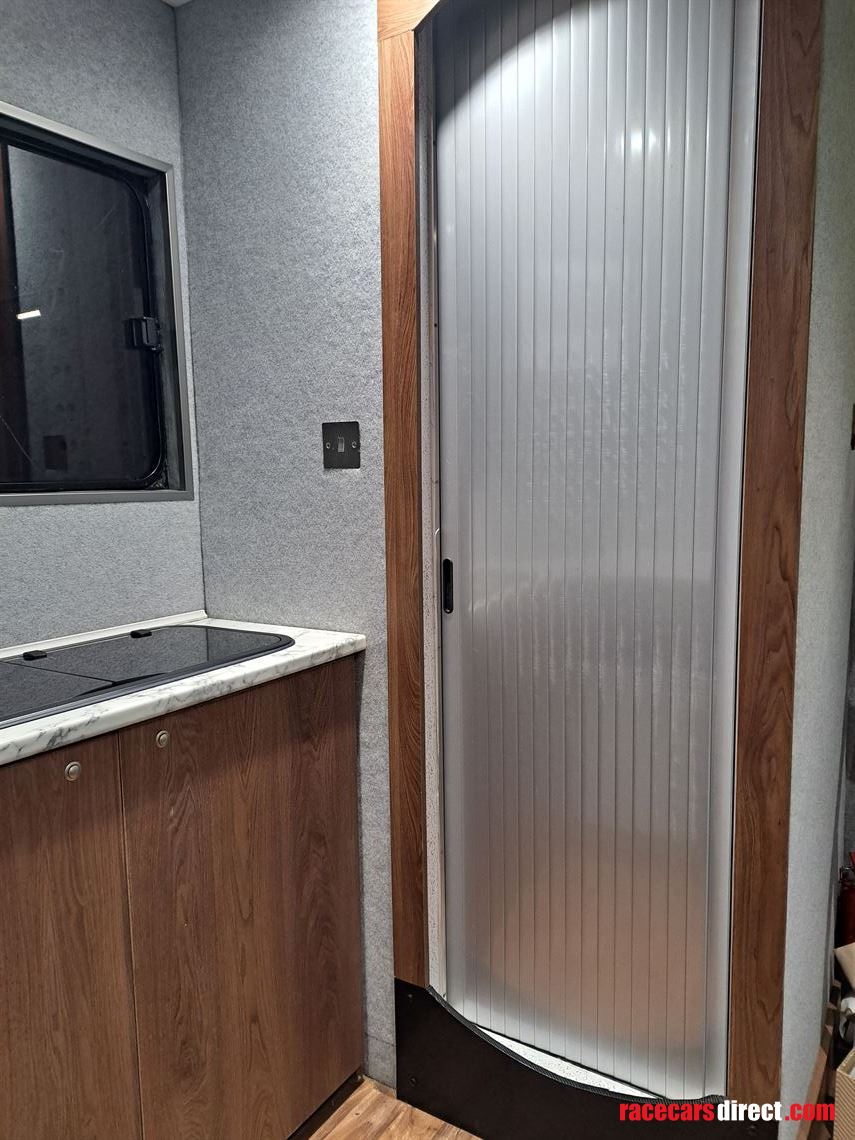 mercedes-atego-race-truck