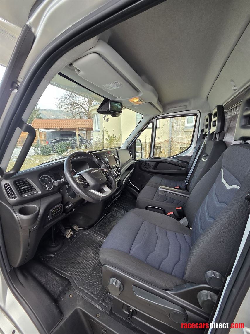 unique-iveco-daily-custom-built-racevan