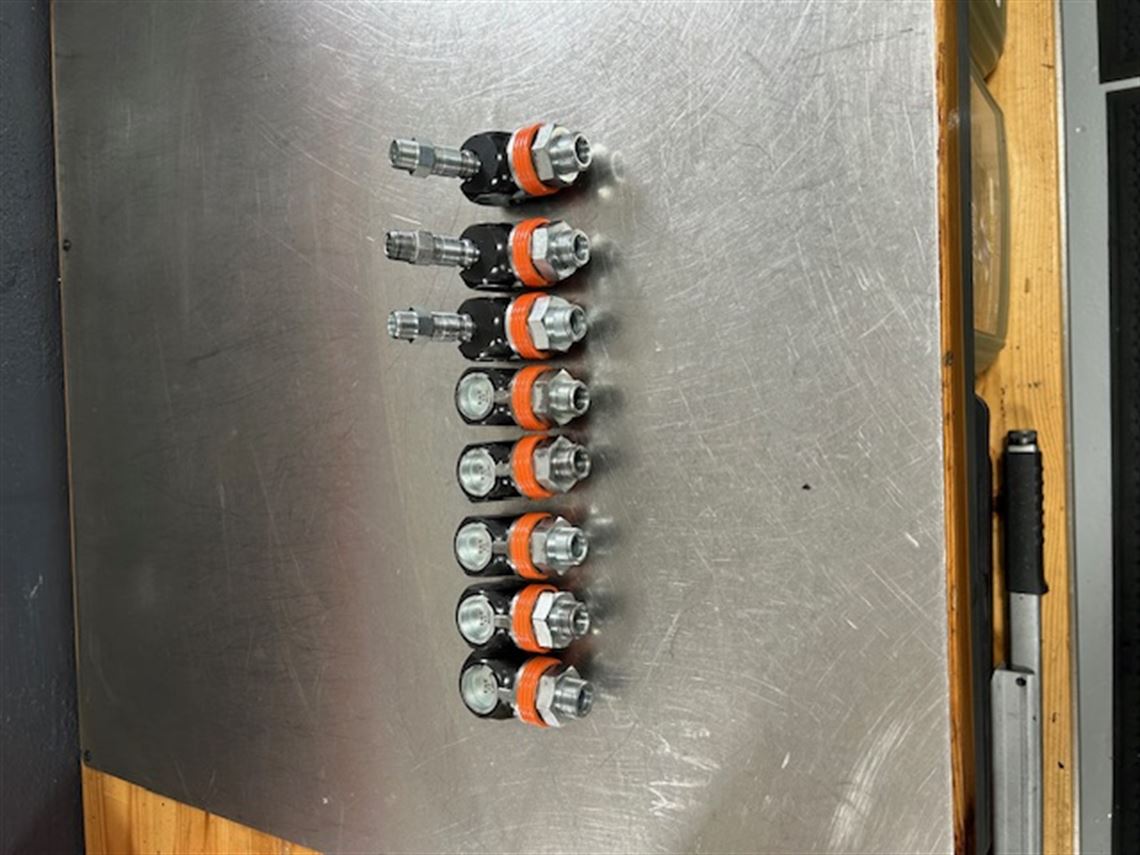 air-lifters-gt3-tyres-spares