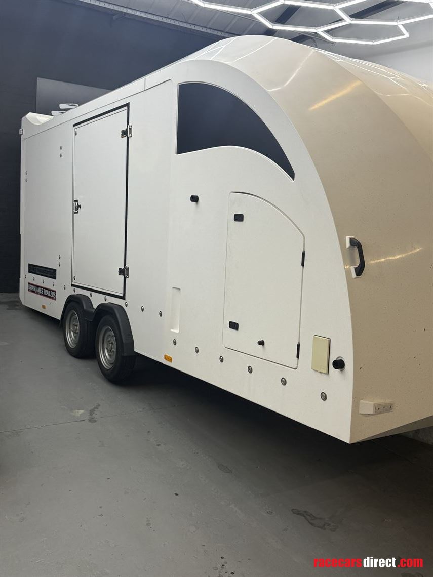 brian-james-race-transporter-4