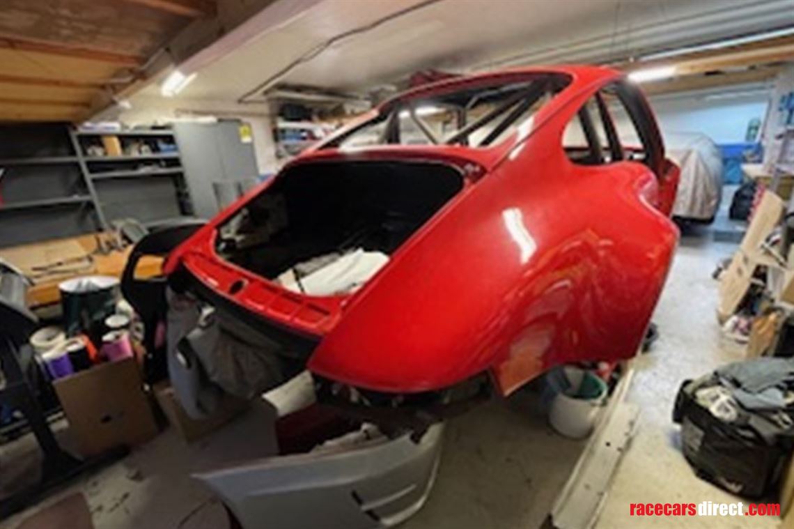 porsche-911-1976-body-with-roll-cage-body-par