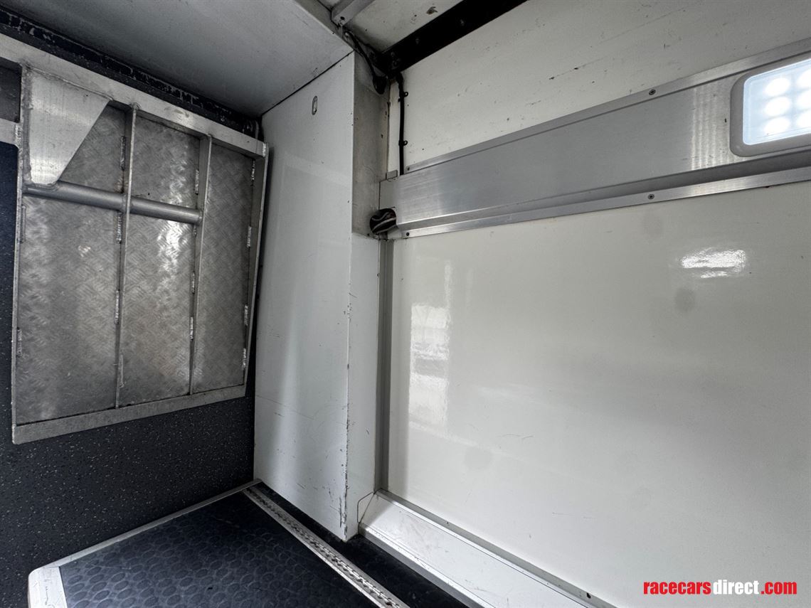 2-car-transporter-with-office