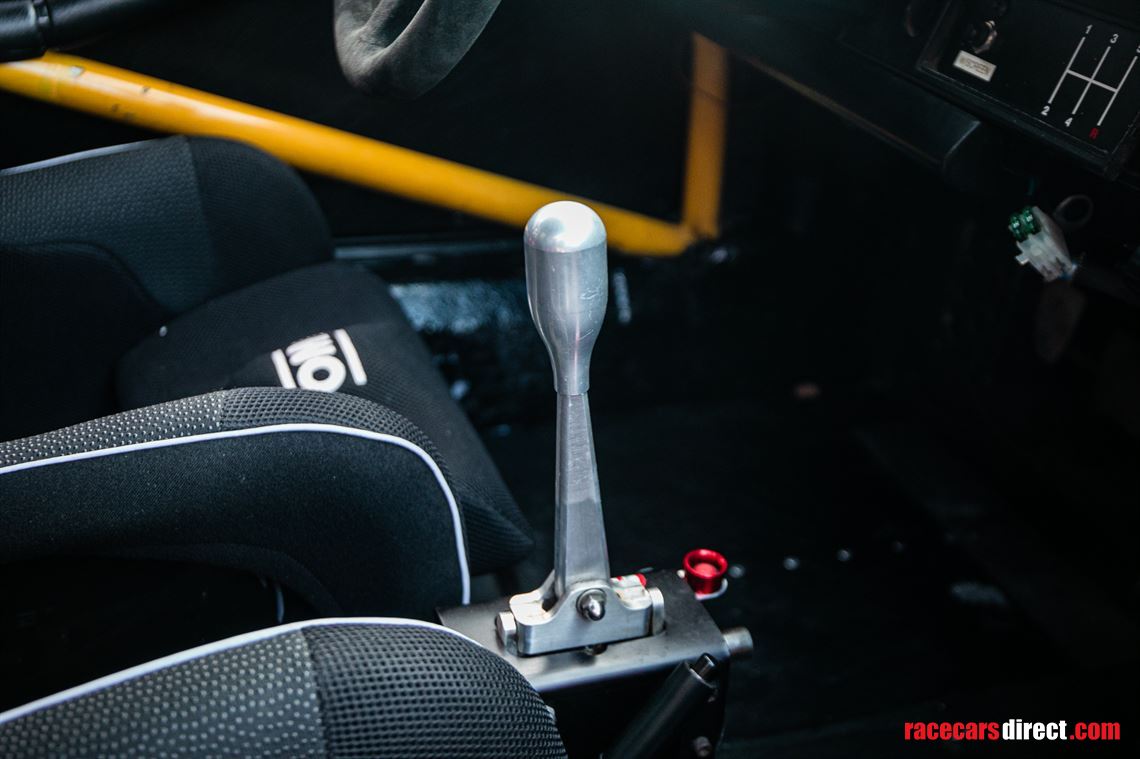 1975-porsche-911-27-mfi-rsr